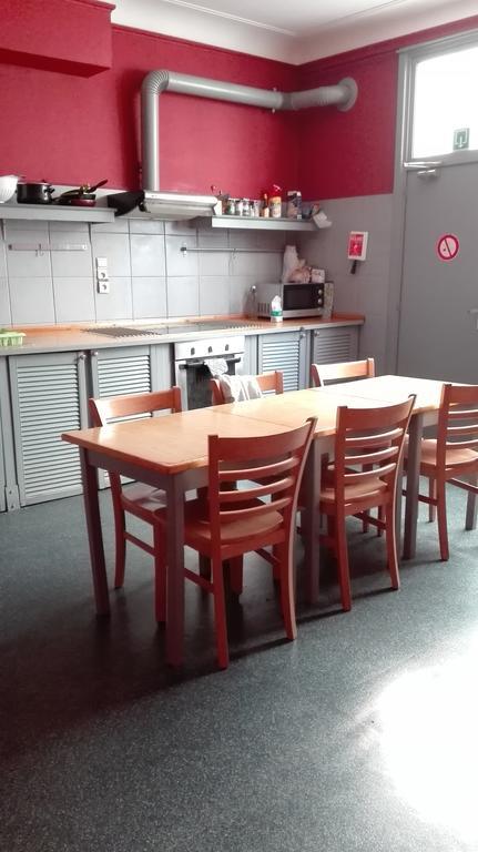 Van Gogh Youth Hostel City Centre Saint-Josse-ten-Noode Bagian luar foto