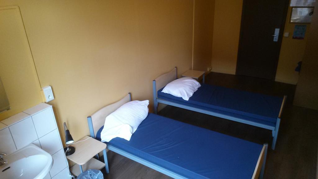 Van Gogh Youth Hostel City Centre Saint-Josse-ten-Noode Bagian luar foto