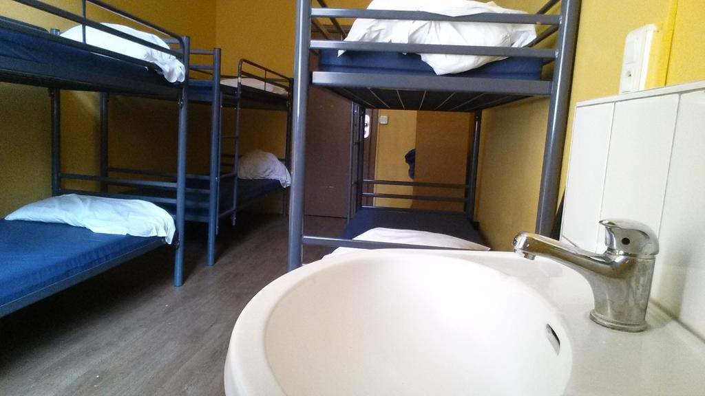 Van Gogh Youth Hostel City Centre Saint-Josse-ten-Noode Bagian luar foto