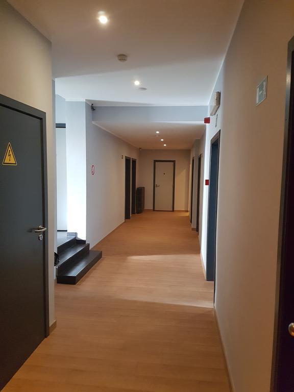 Van Gogh Youth Hostel City Centre Saint-Josse-ten-Noode Bagian luar foto