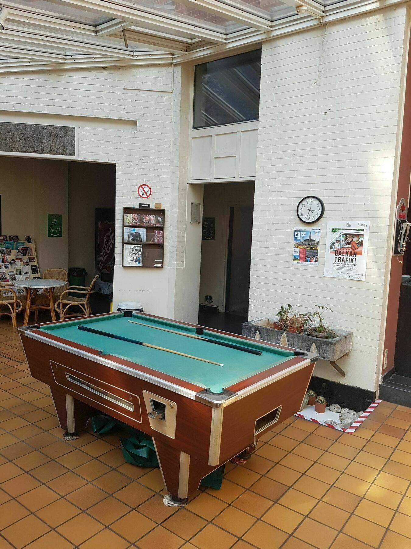 Van Gogh Youth Hostel City Centre Saint-Josse-ten-Noode Bagian luar foto