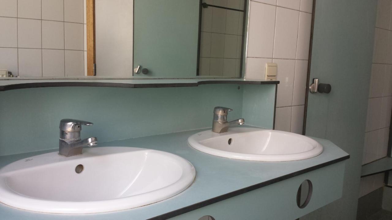 Van Gogh Youth Hostel City Centre Saint-Josse-ten-Noode Bagian luar foto