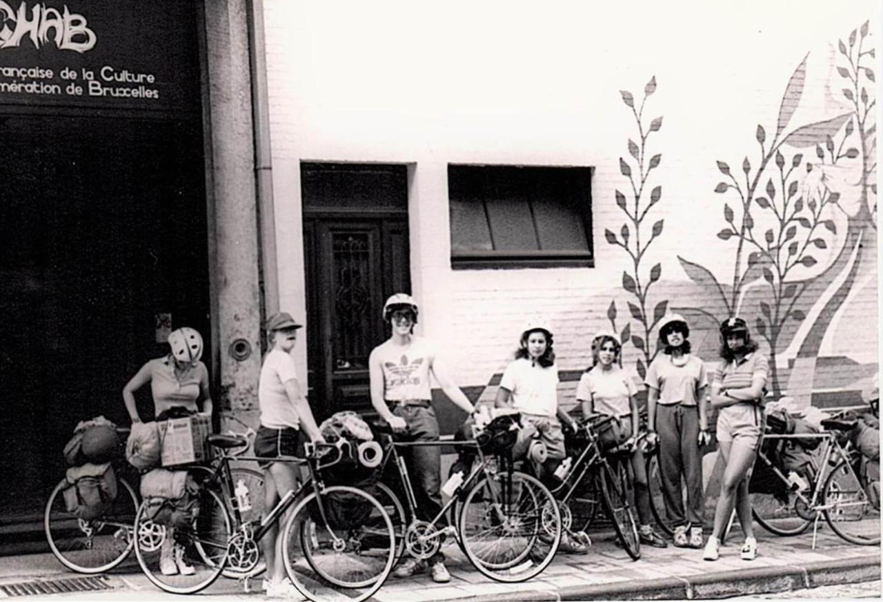 Van Gogh Youth Hostel City Centre Saint-Josse-ten-Noode Bagian luar foto